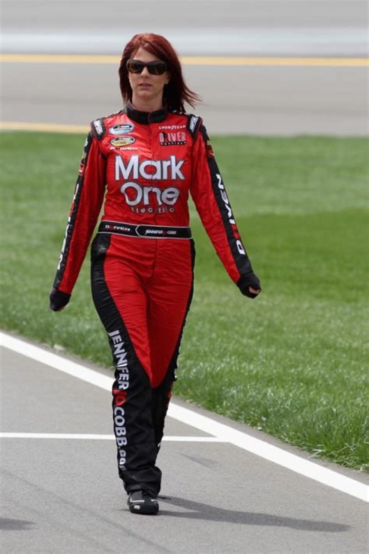 17 Amazing Bodies of Female Race Car Drivers