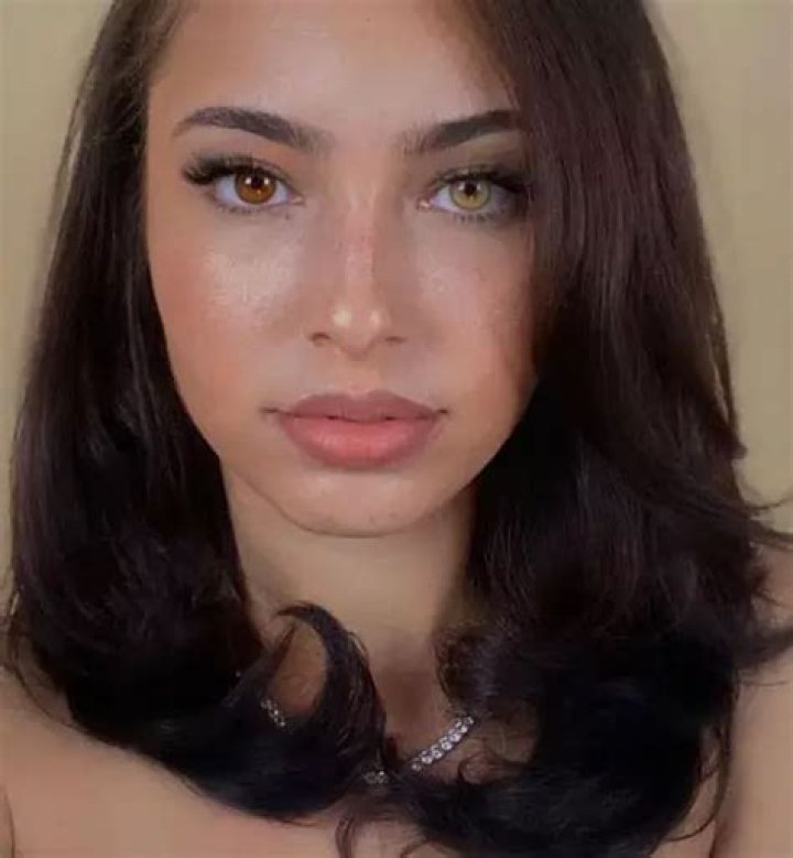 Ash Kaash [Model] Wiki, Zodiac Sign, Height, Weight & More