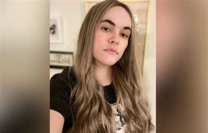 Author Cait Corrain Wiki, Age, Girlfriend, Husband, Parents & More