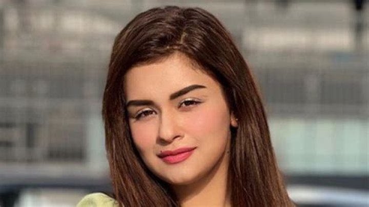 Avneet Kaur in Bathing Suit Says "Memories Last Forever" — Celebwell