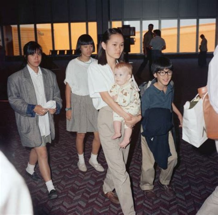 Does Mia Farrow speak Soon-Yi? – Celebrity