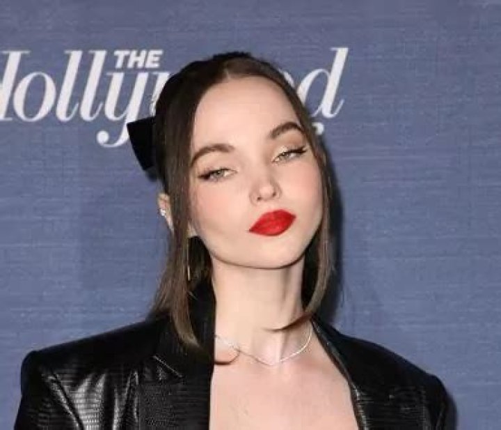 Dove Cameron Wiki, Boyfriend, Net Worth, Real Name, Height & More