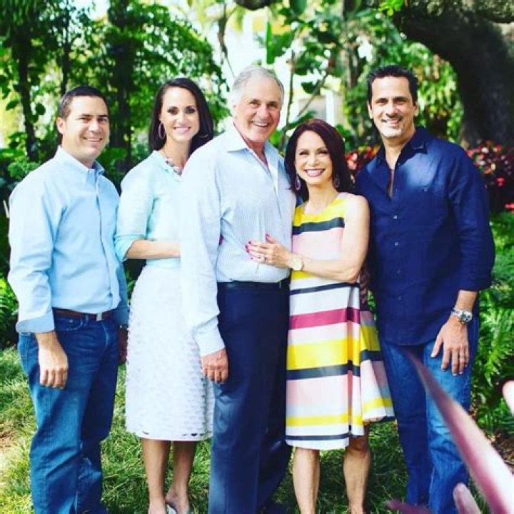 Elizabeth Scherer Wiki, Bio, Salary, Age, Parents, Husband, Education, Career & Net Worth