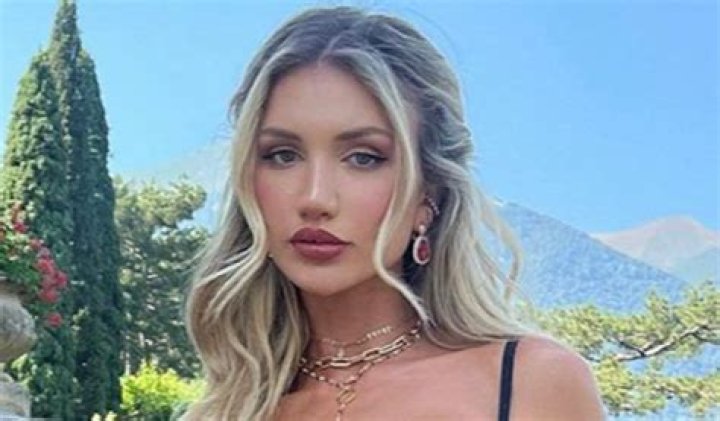 Gabrielle Epstein in Bathing Suit is "Gorgeous" — Celebwell