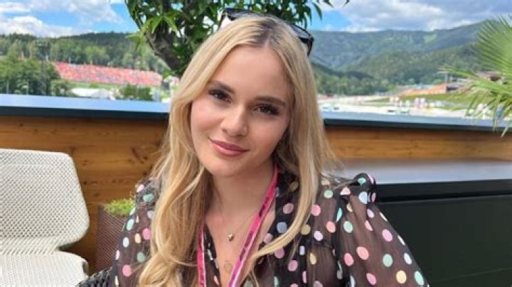 Holly Ramsay in Bathing Suit Says "I’ll Send u a Postcard Next Time" — Celebwell