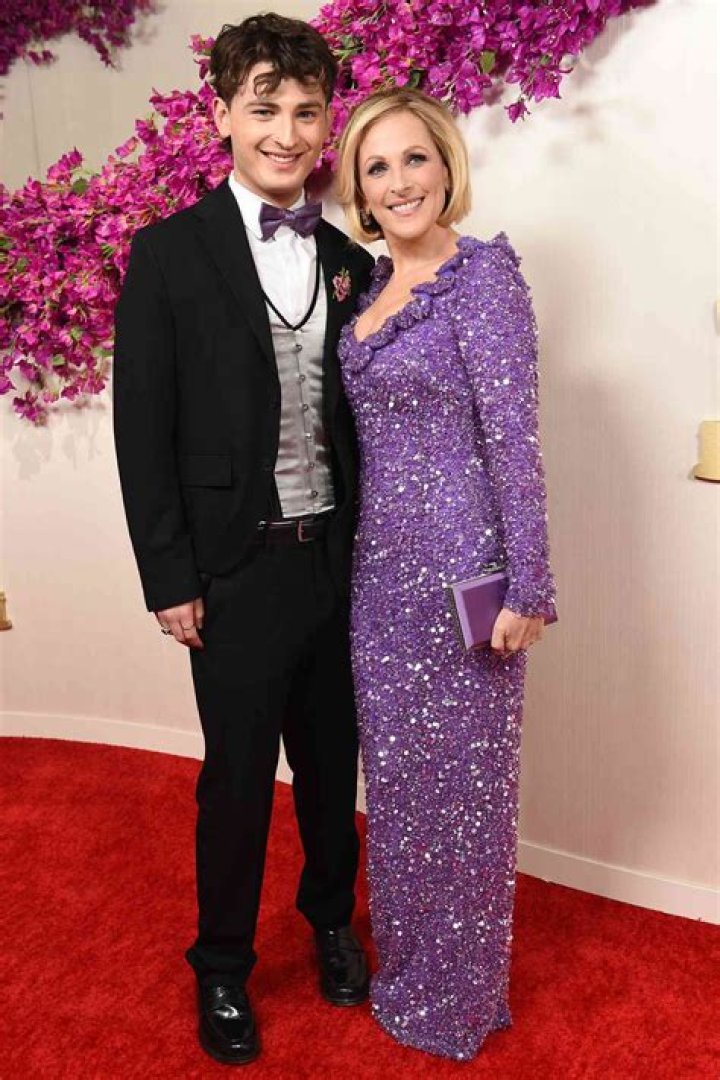 How Does Marlee Matlin Communicate With Her Husband? – Celebrity