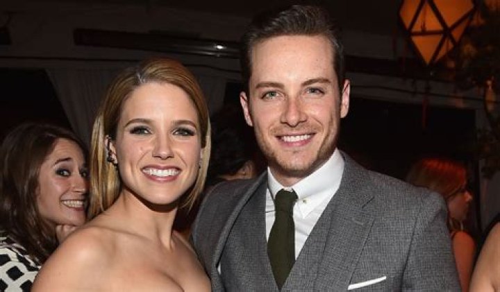How Long Did Sophia Bush And James Lafferty Date? – Celebrity