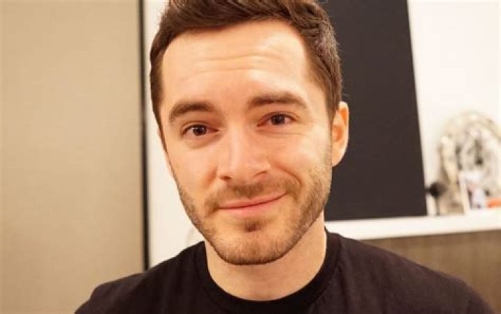 
How Much Money Does Captainsparklez Make? Latest Income Salary

