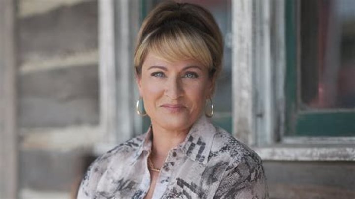 
How Much Money Does Jessica Steen Make? Latest Income Salary
