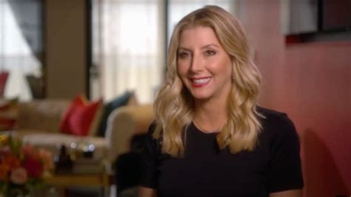 
How Much Money Does Sara Blakely Make? Latest Income Salary
