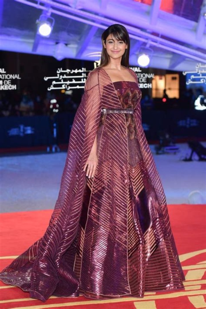 Ileana D’Cruz in Bathing Suit is All “Heart” — Celebwell