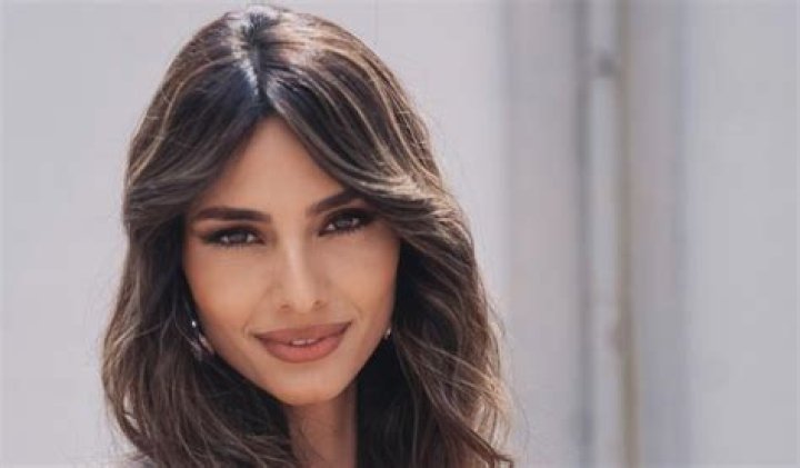 Iliana Papageorgiou in Bathing Suit Loves "Summer" — Celebwell