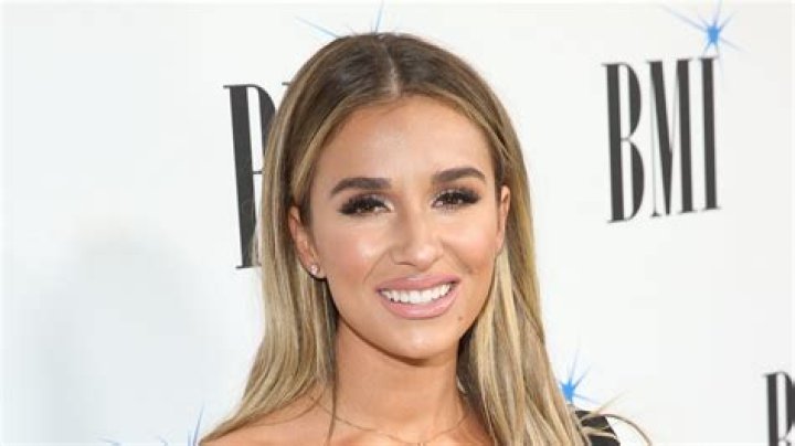 Jessie James Decker in Bathing Suit is in “Margaritaville” — Celebwell