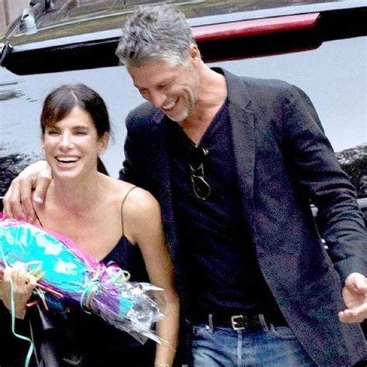 Jordan Gavaris Wiki, Height, Net Worth, Age, Height & Parents