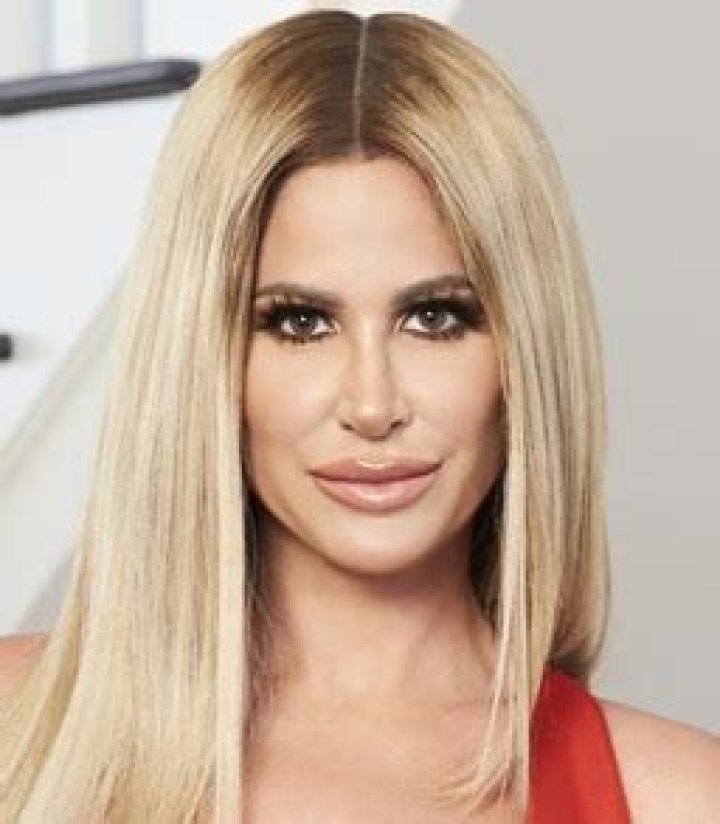 Kim Zolciak Body Measurements Height Weight Bra Size Age Stats Facts