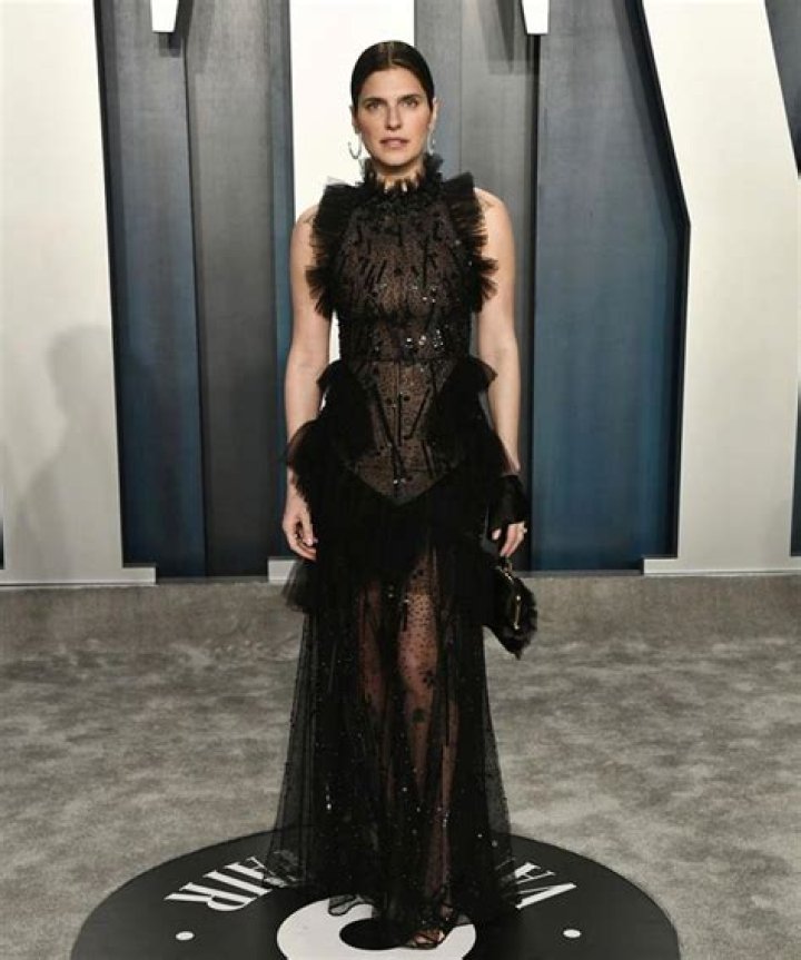 Lake Bell – Height, Weight, Bra Size, Measurements & Bio