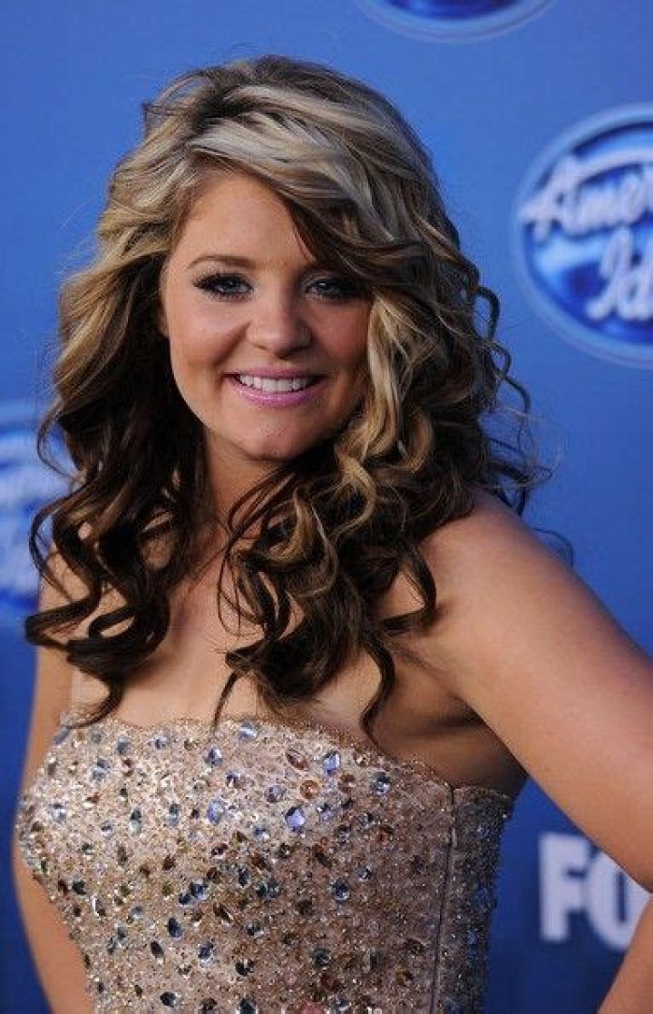 Lauren Alaina Bra Size, Age, Weight, Height, Measurements