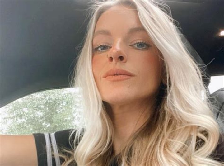 Mackenzie McKee in Bathing Suit Says "Thank You For Sunshine" — Celebwell