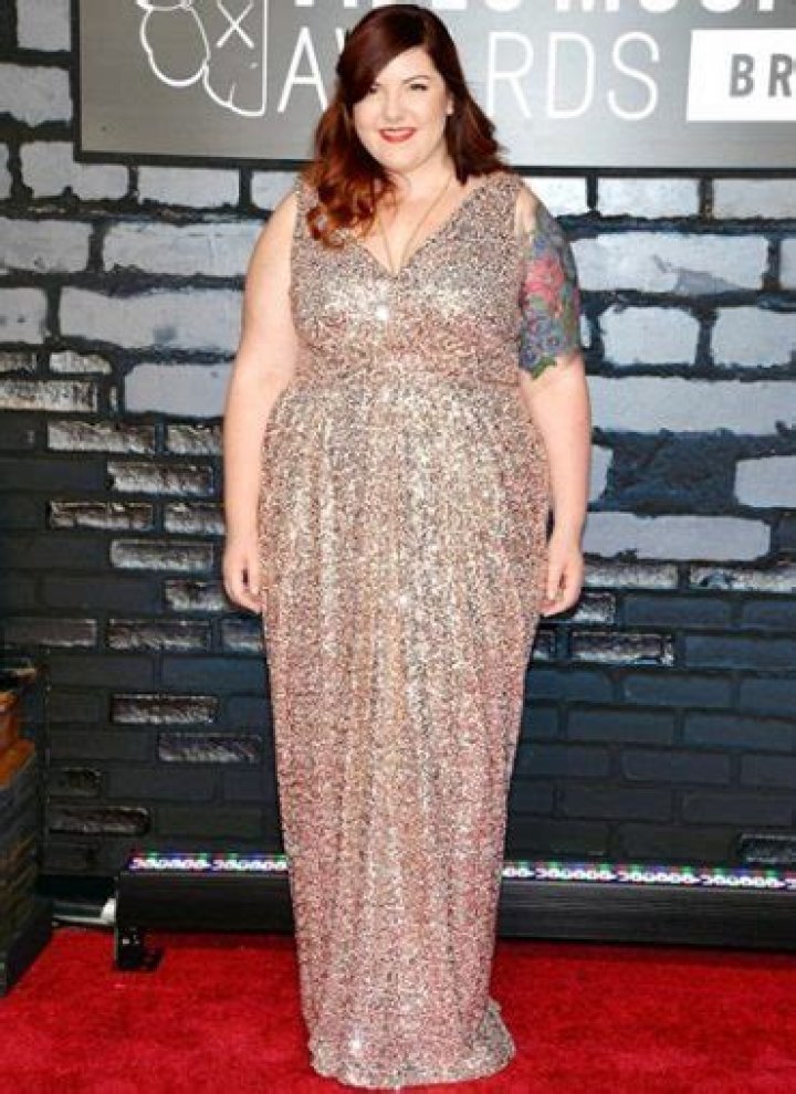 Mary Lambert Body Measurements Height Weight Bra Shoe Size Age Facts Bio
