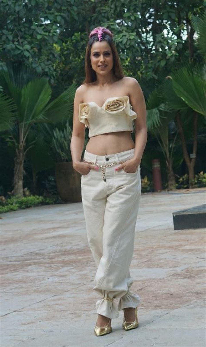 Nia Sharma in Bathing Suit Says "Body at Home. Mind is Travelling." — Celebwell