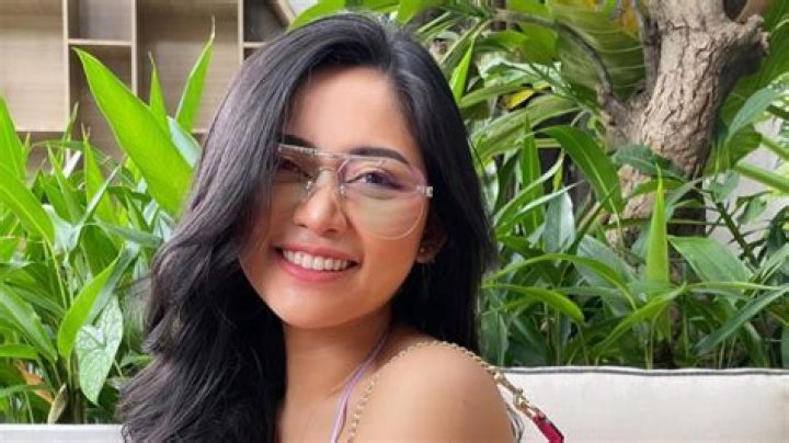 Rachel Vennya in Bathing Suit is "So Beautiful" — Celebwell