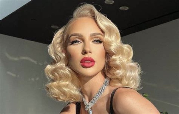 Selling Sunset's Christine Quinn in Bathing Suit is "Kinda Classy" — Celebwell