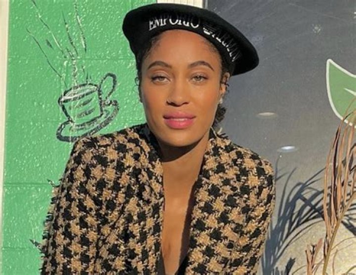 Track and Field Star Queen Harrison Claye In Swimsuit Says “Sun Is My Filter” — Celebwell