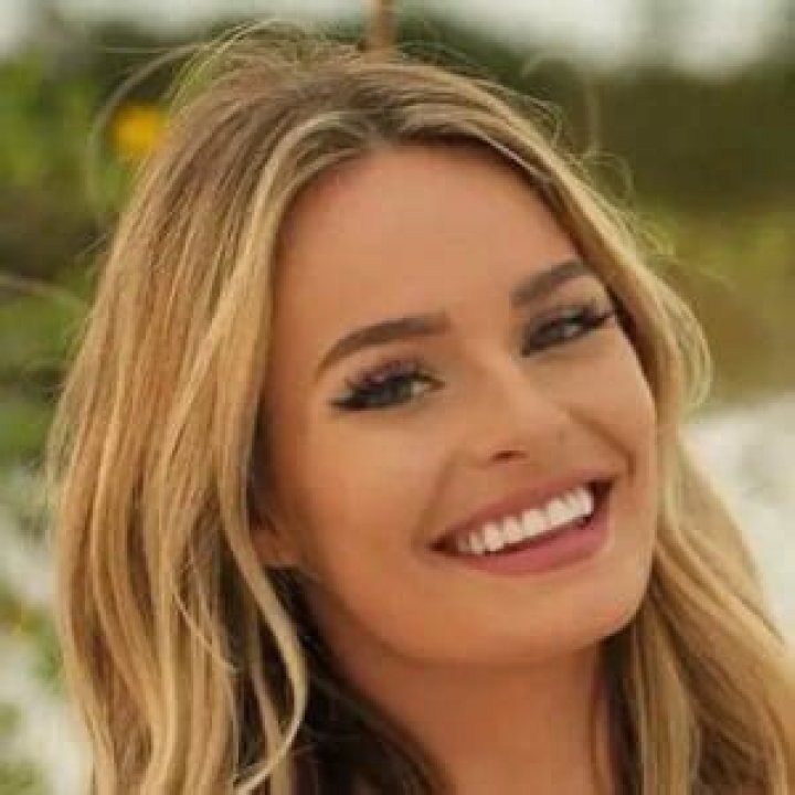 What Is Juliette Porter Salary? – Celebrity