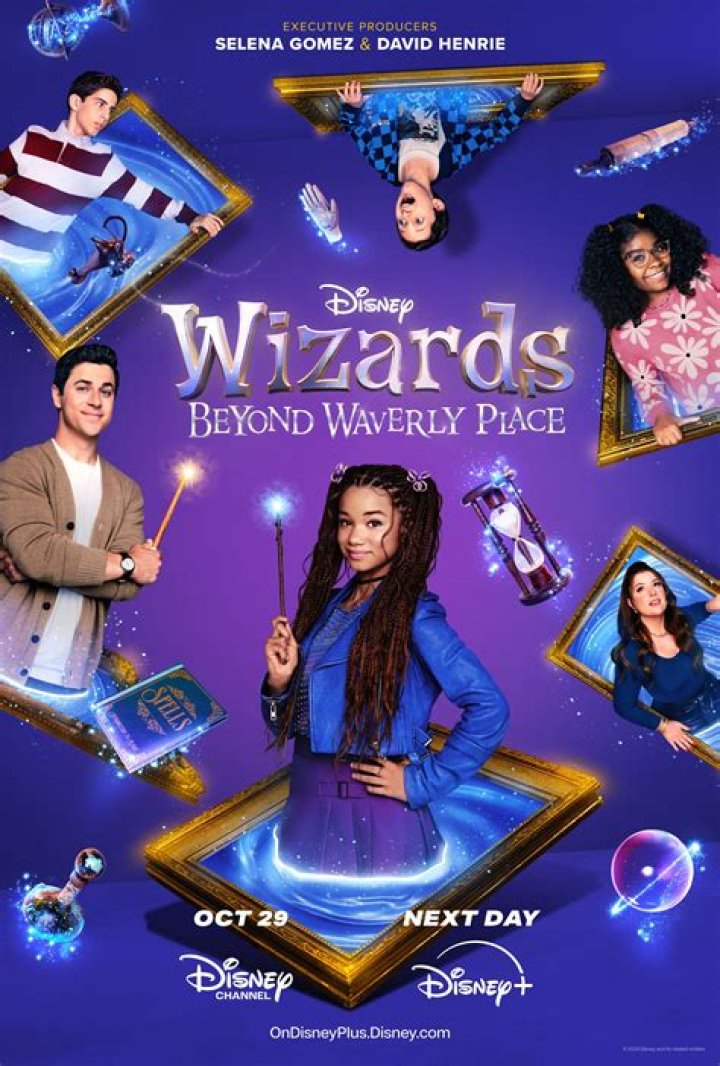 Why does the dad on Wizards of Waverly Place not have powers? – Celebrity