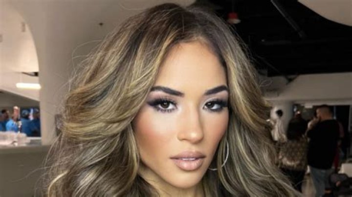 WWE Superstar Lola Vice Shares Swimsuit Photo From "Vice City"