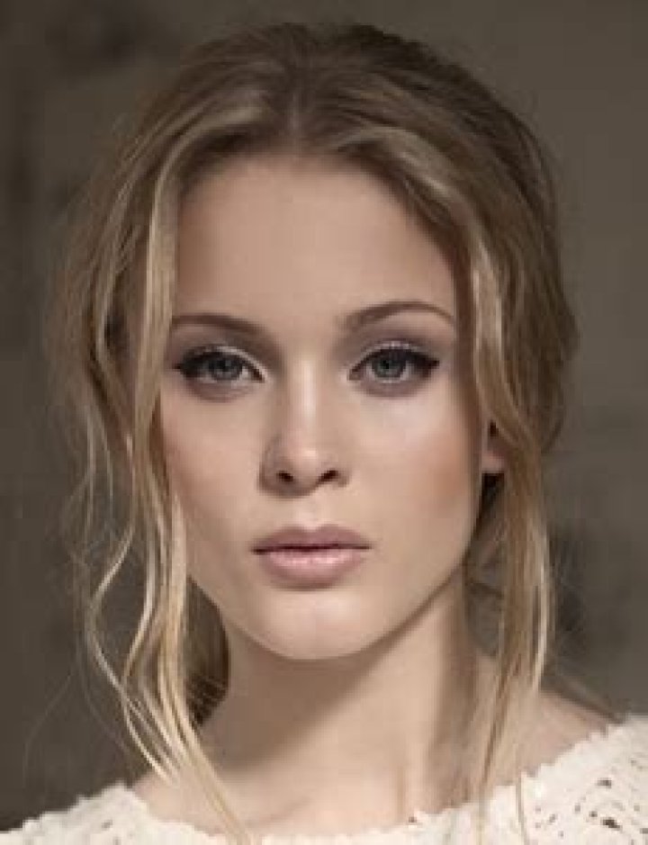 Zara Larsson Body Measurements Height Weight Bra Size Age Ethnicity