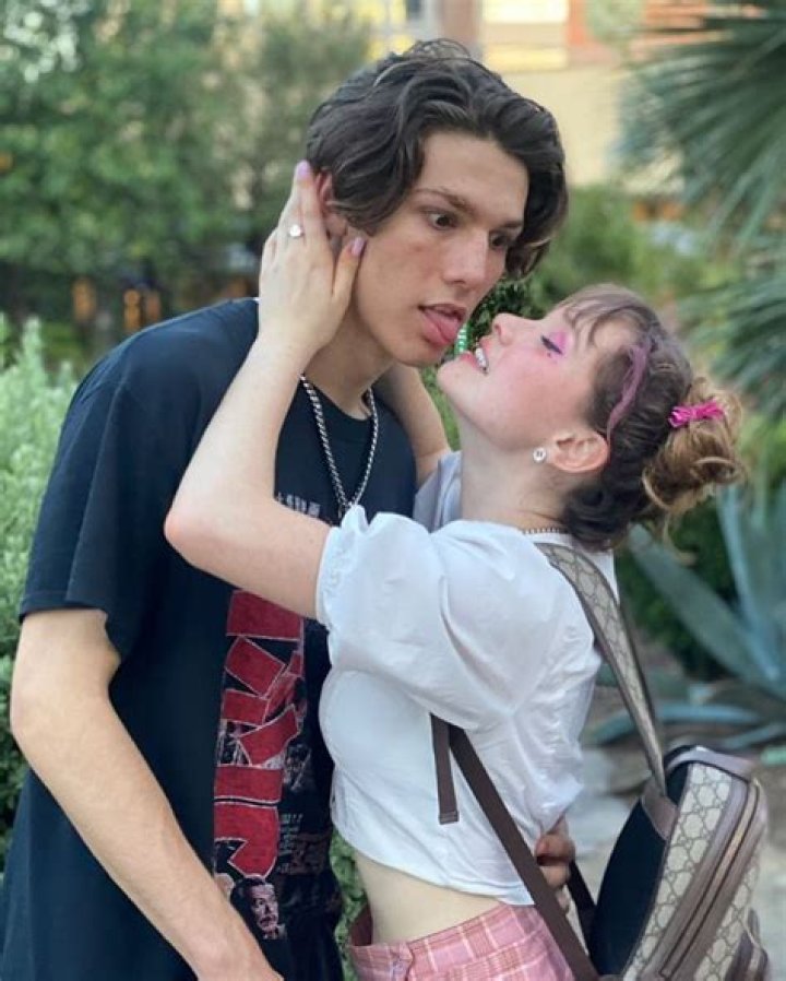 Zoe Colletti Wiki, Boyfriend, Age, Height & Parents
